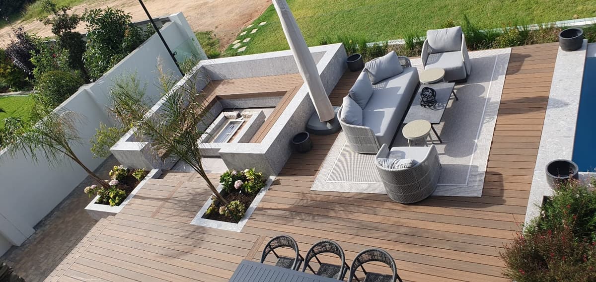 Luxurious pool decking